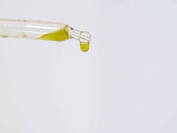 Quelle est la procédure de fabrication d'huile de CBD à la maison ?